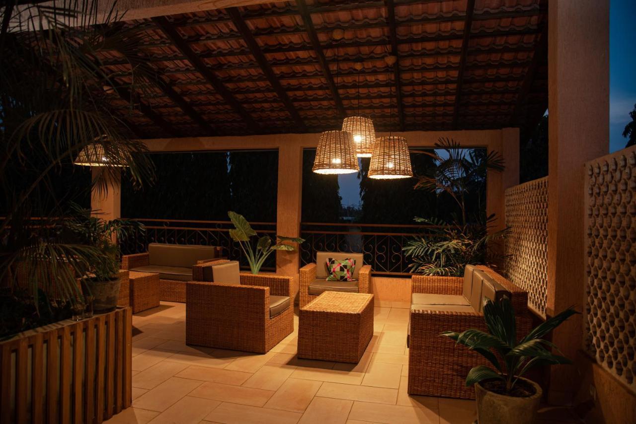 Nomads Hotel Lomé Exterior photo