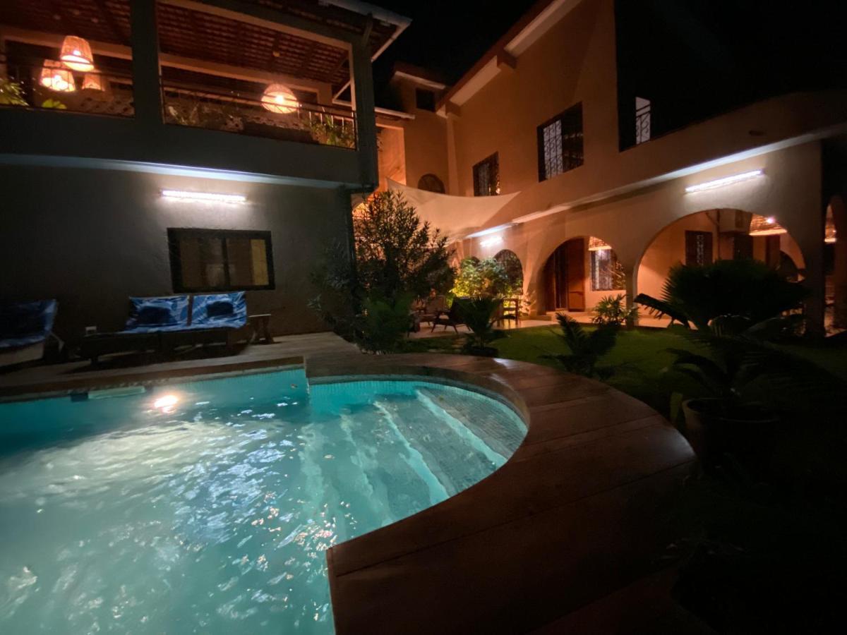 Nomads Hotel Lomé Exterior photo